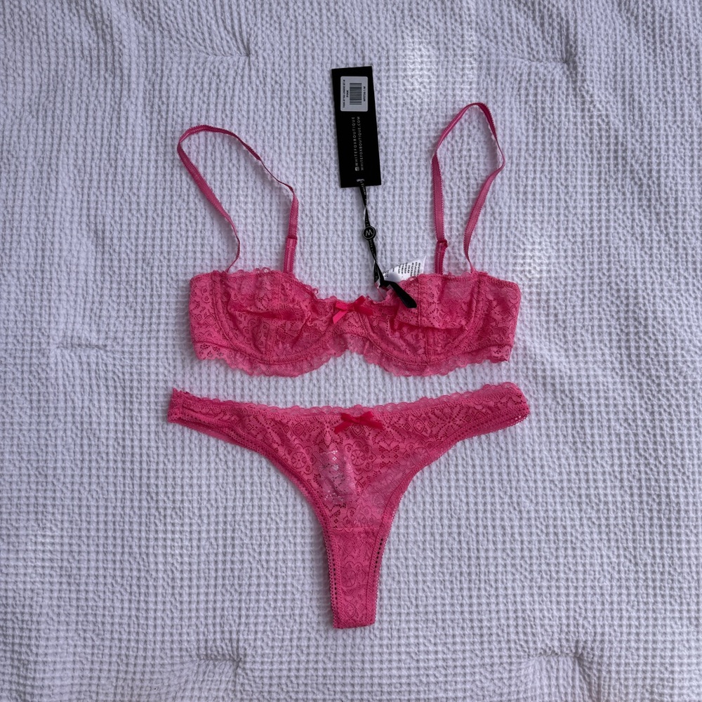 NWT pink - White Fox - Balconette Lingerie Set